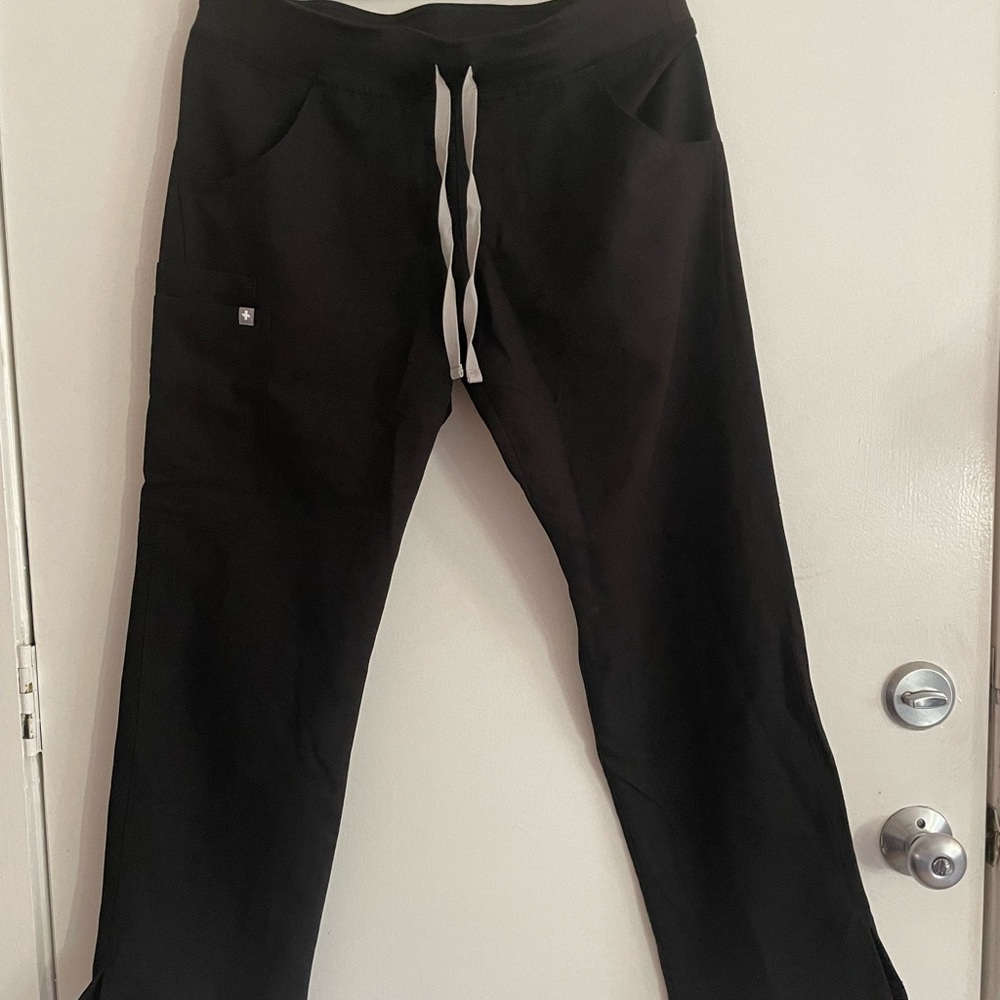 Figs kade cargo pants, petite medium